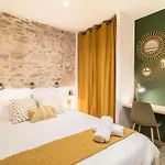 Cosy Nimes-centre 아파트 님