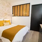 Cosy Nimes-centre 아파트 님